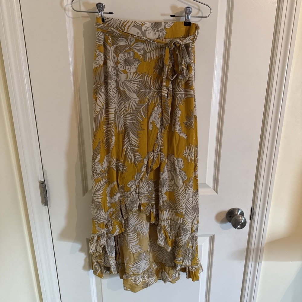 Solitaire Women's Boho Tiered Maxi Skirt Yellow Floral Print Size Small